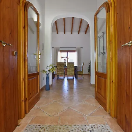 Moderne Mit Privatem Pool In Ferienhaus Crestatx