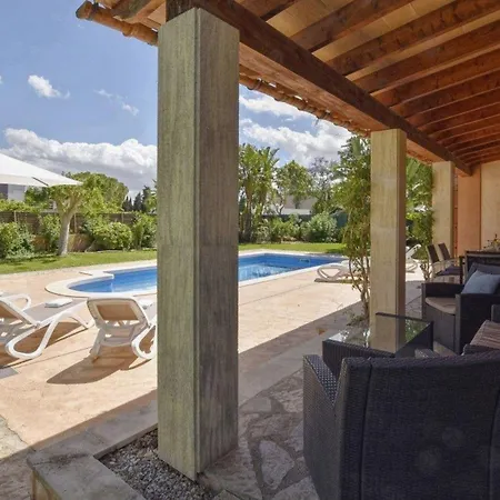Holiday home Moderne Mit Privatem Pool In *