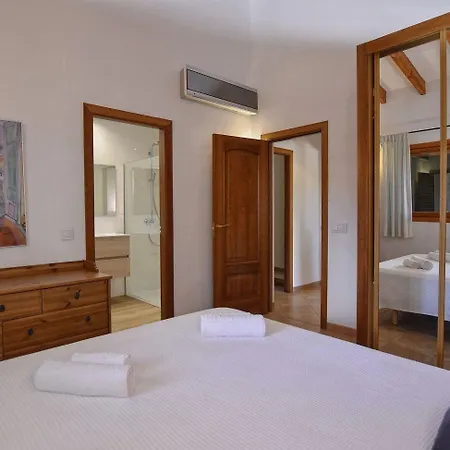 Holiday home Moderne Mit Privatem Pool In Crestatx